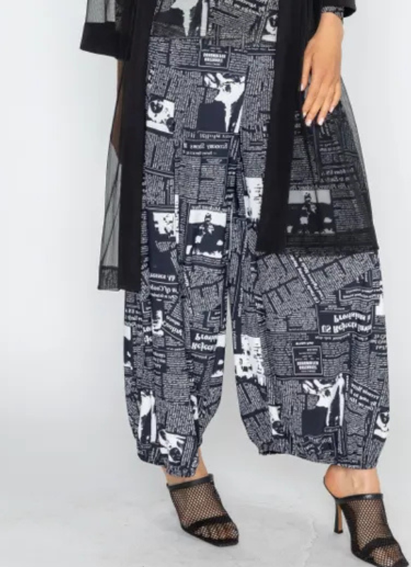 IC Collection Wide Leg Newspaper Print Pant