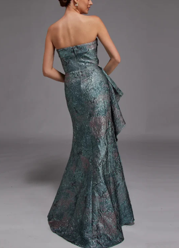 Alyce Paris Strapless Neckline Chic Mermaid Dress