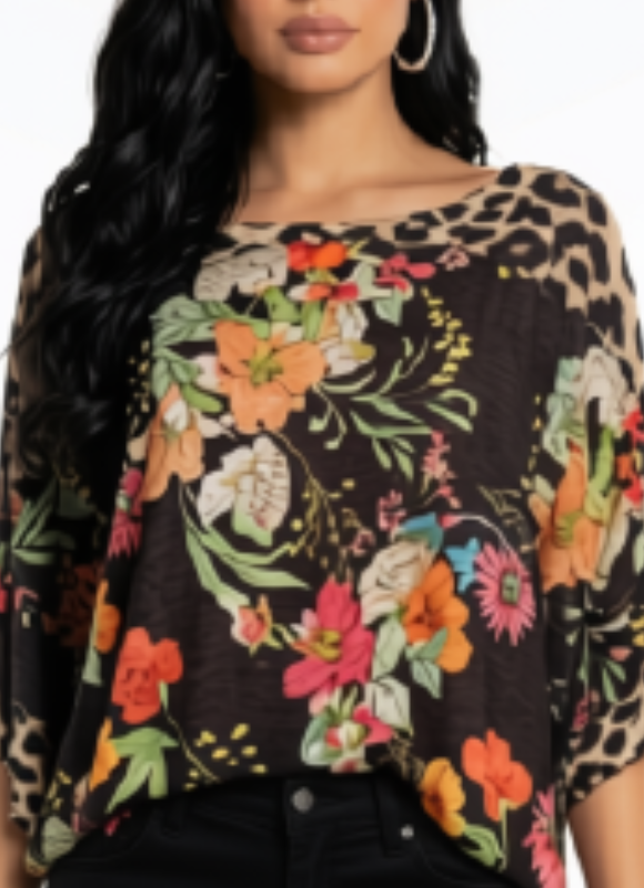 Cento Uno Lightweight Sweater with Floral Detail