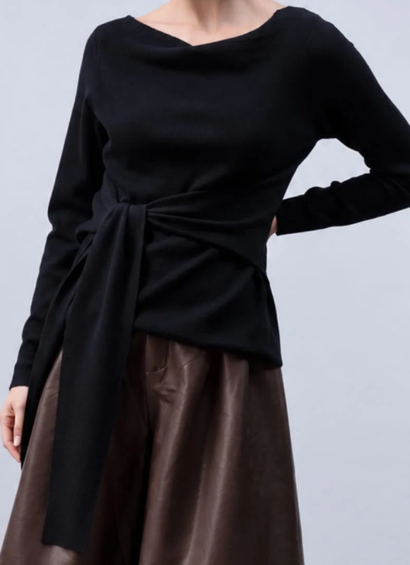 HAAKO Sweater With A Bow